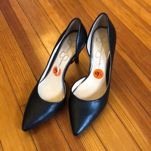 Jessica Simpson D’Orsay pump